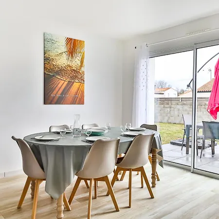 Holiday home Au Logis De La Treille *